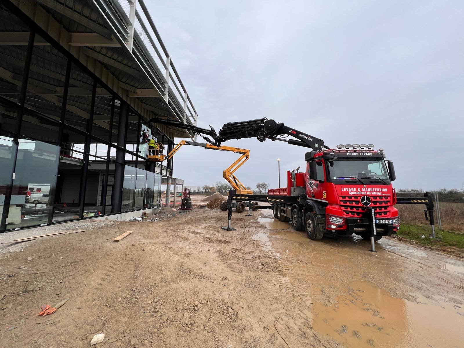 Location d'engins de manutention spécial accès difficiles à Valence dans la Drôme 26