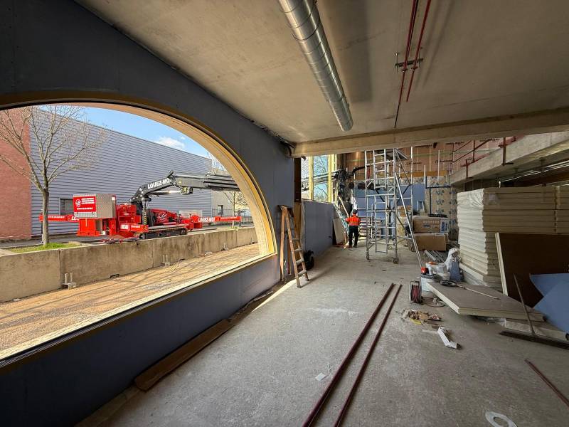 Mise en place de vitrages de 700 kg à Vénissieux (69)