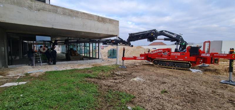 Louer une MINI GRUE BG LIFT CWE 525 à Lyon et en Rhônes-Alpes