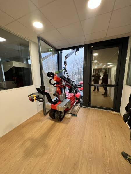 Location d'un ROBOT DE LEVAGE BEFARD XC820-3 spécial vitrages à Lyon