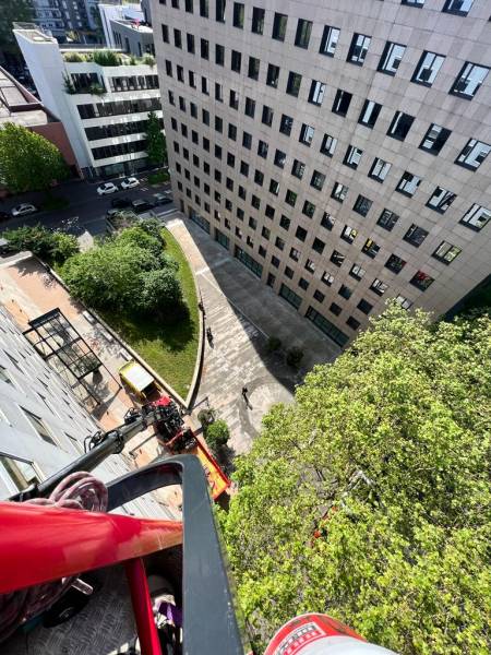 Louer un CAMION NACELLE 33 M à Lyon
