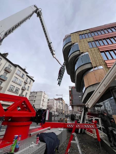 Aide à la pose de verres bombés à Grenoble (38)