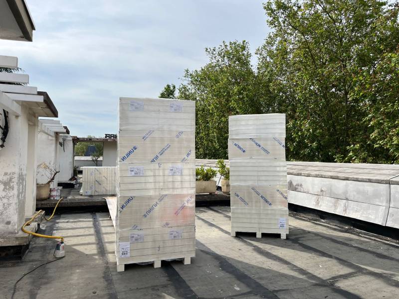 Approvisionnement de dalettes et big bag en toiture avec accès restreint à Lyon (69)