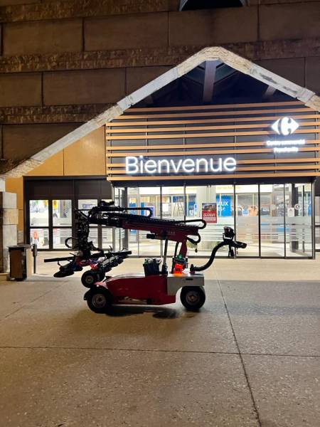 Location d'un ROBOT DE LEVAGE BEFARD XC820-3 spécial vitrages à Lyon