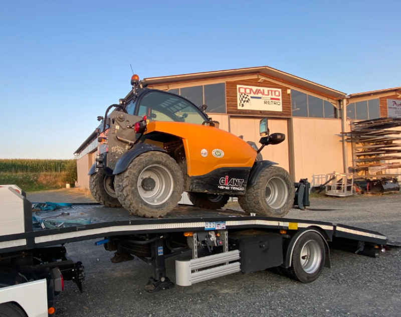 Louer un CHARIOT TELESCOPIQUE GIANT TENDO 4548HD