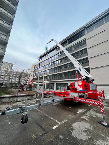 Location d'une GRUE KLAAS K400 Rhx avec opérateur en région Rhône-Alpes