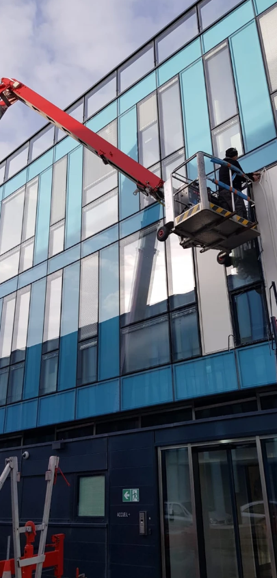 Location d'une NACELLE SUR REMORQUE AUTOMOTRICE KLAAS K400 30m de hauteur & 21m de déport