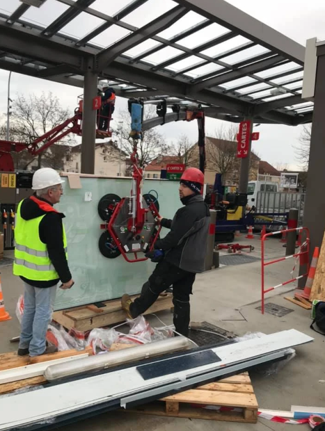 Louer une MINI GRUE A CHENILLES SML pour levage industriel et accès étroit à Lyon