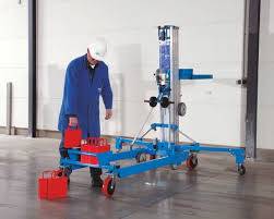 Lève matériaux équipé d'un palonnier à ventouses SUPERLIFTER SLK25