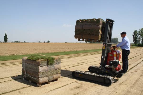 LOUER UN CHARIOT ELEVATEUR HINOWA 1600