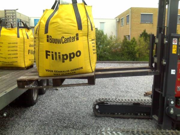 LOUER UN CHARIOT ELEVATEUR HINOWA 1600